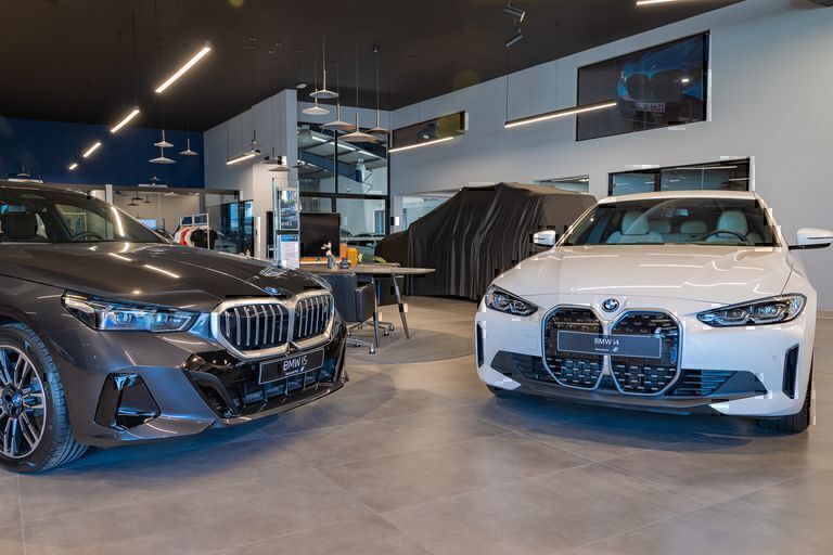 Red Motors encabeza el segmento de lujo en Costa Rica  con un 40% de participación de ese mercado